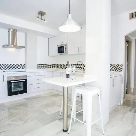 Jardines 16 Beautiful Family Daire *