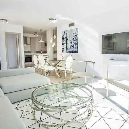 Jardines 16 Beautiful Family Lägenhet Marbella